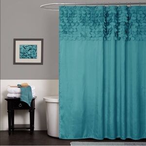 Lush Decor Lillian Turquoise shower curtain NWT 72x72